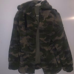Xs oversized camo Aerie teddy jacket